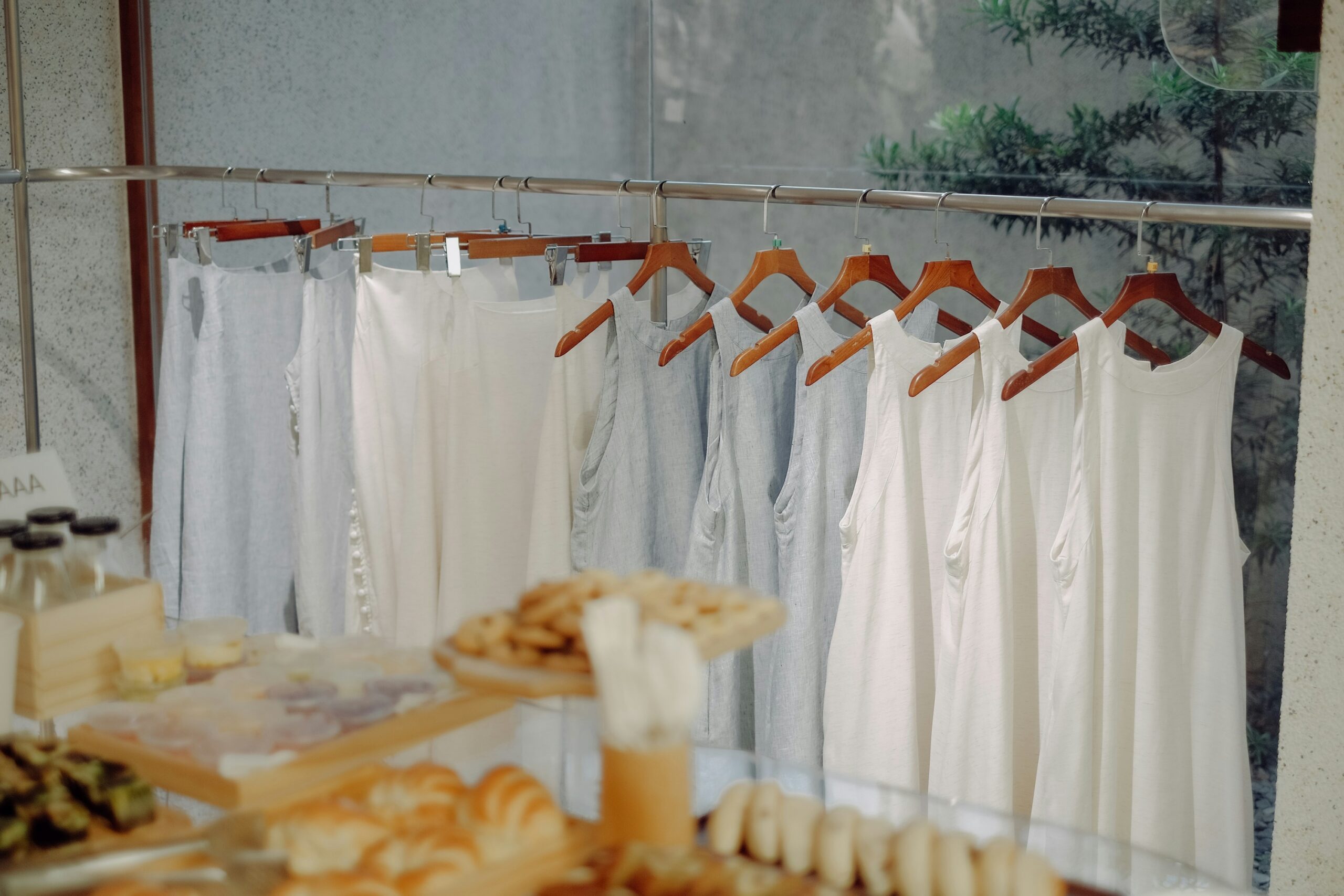 Why Cotton Is Still the Preferred Fabric for Bohemian, Cottage, Minimalist Clothing