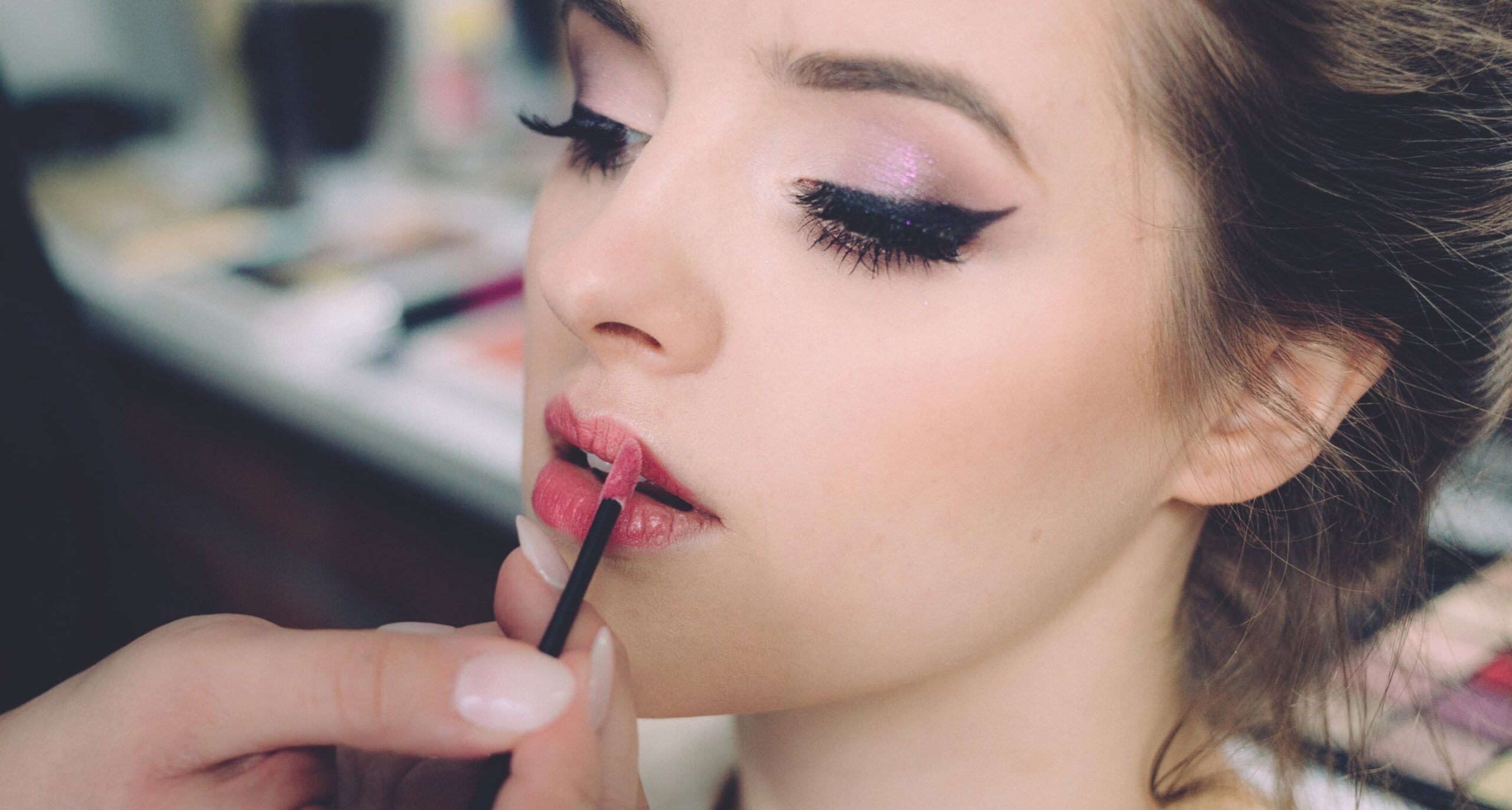 Glow on the Go: 5 Travel-Sized Skincare Essentials You Can’t Skip